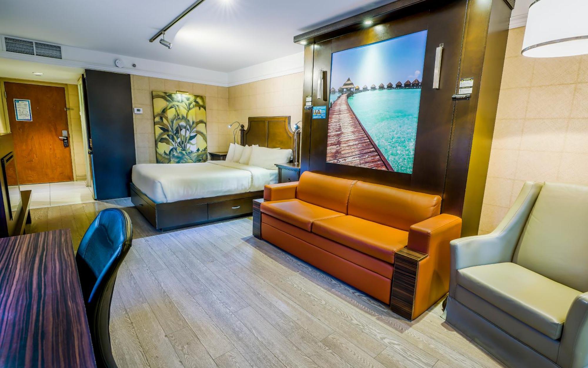 Queen Room with Two Queen Beds - Garden View,1588278810:JPEG